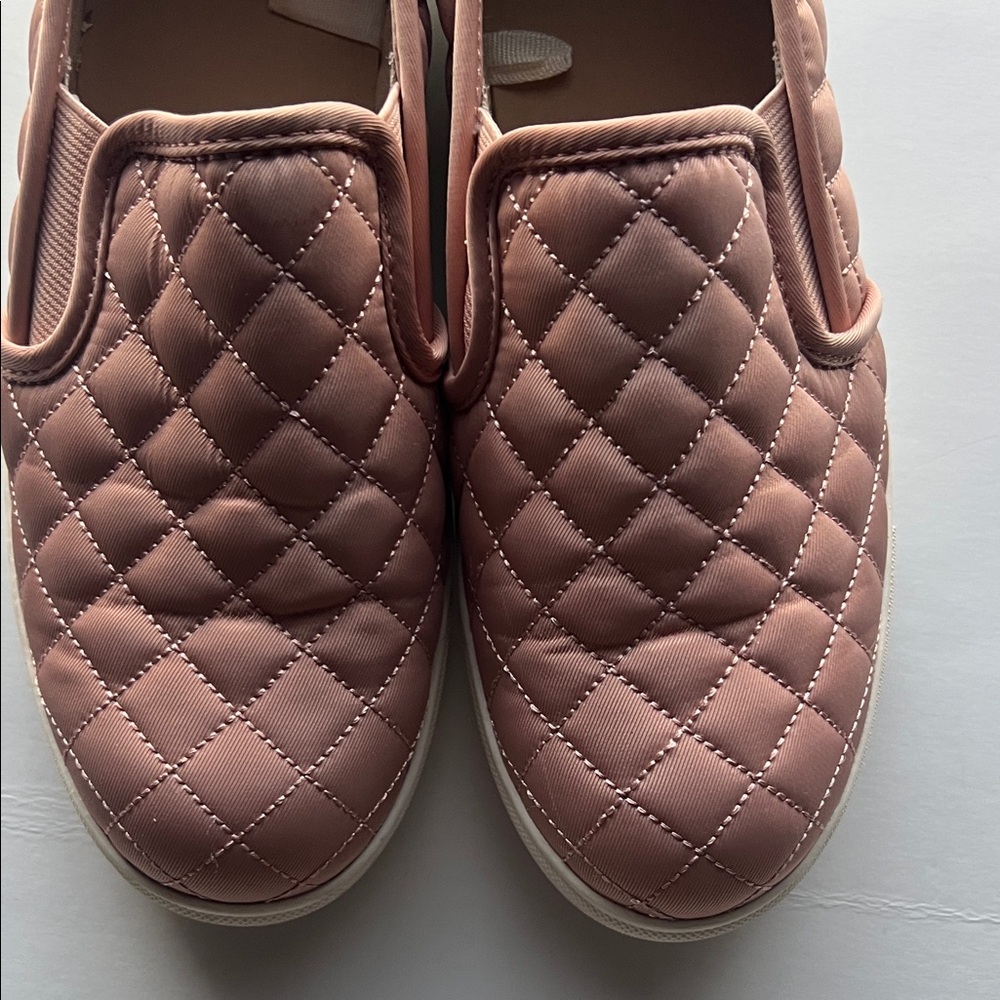 Mossimo Supply Co. Light Pink Quilted Slip-On Sneakers - Picture 14 of 15